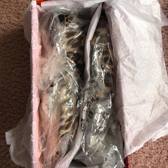 Tory Burch Flats - Picture 2 of 3